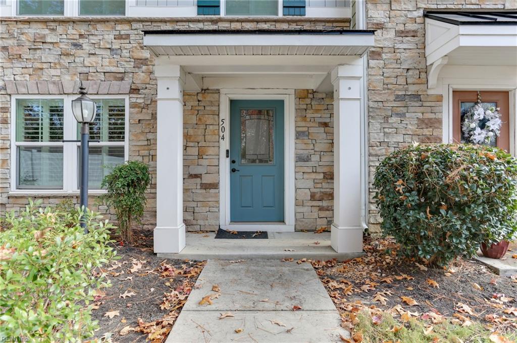 504 William Tiedeman LN