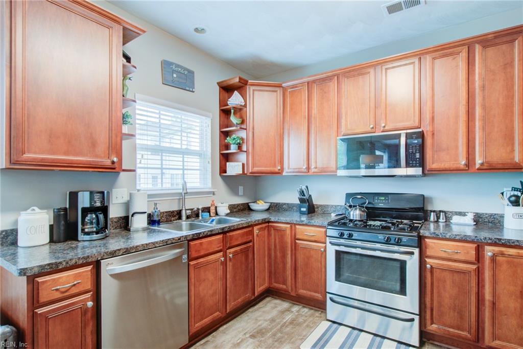 2031 Kinston Waters CT