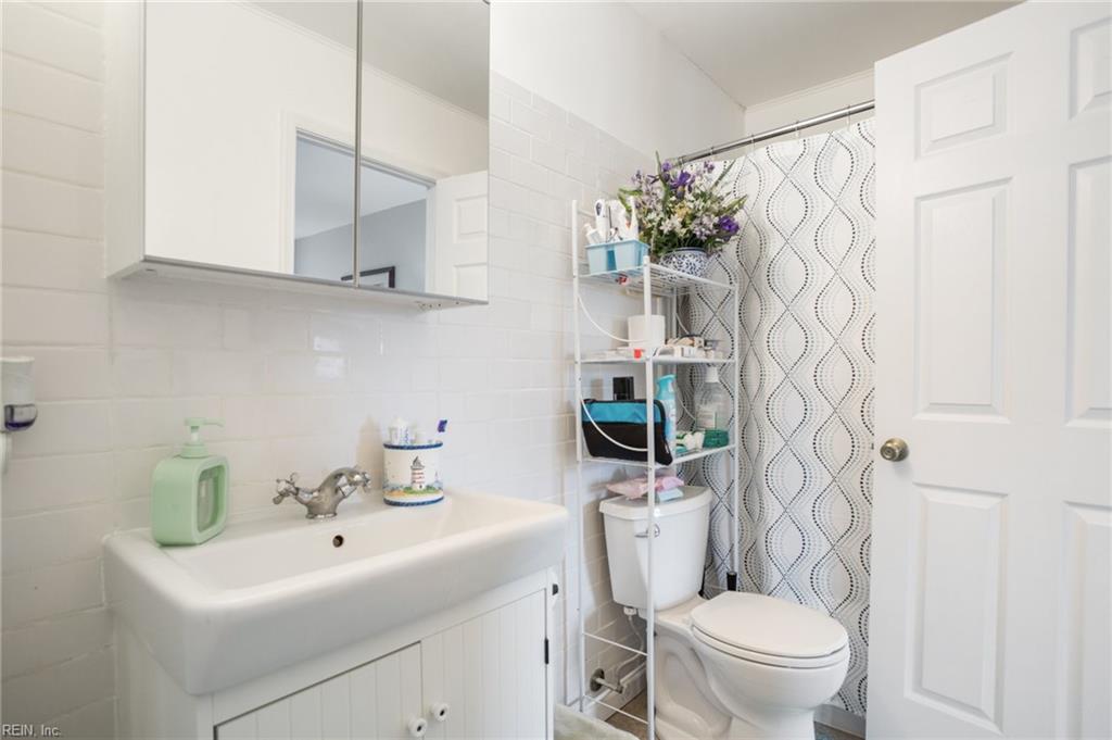 3624 Ship Chandlers WHRF