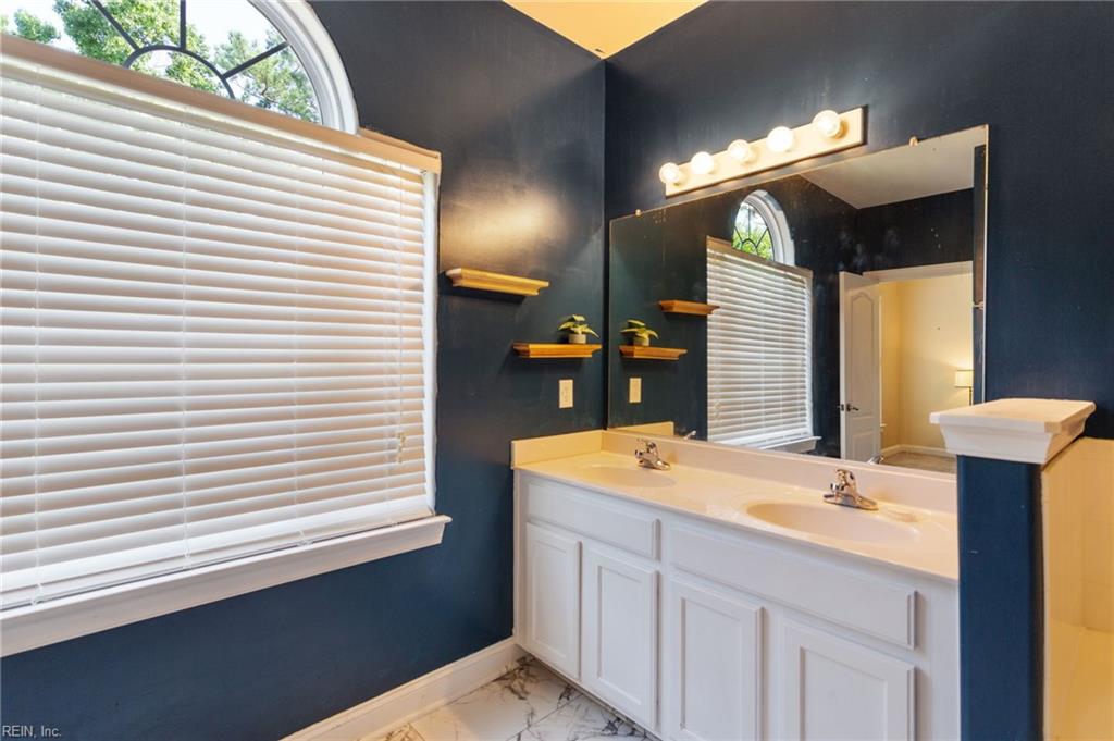 4412 Leamore Square RD