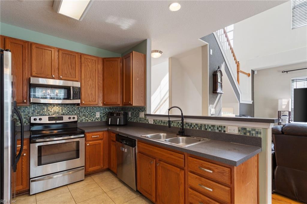 4412 Leamore Square RD