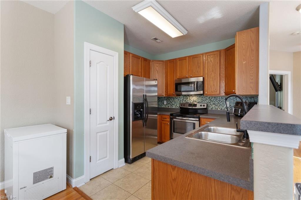 4412 Leamore Square RD