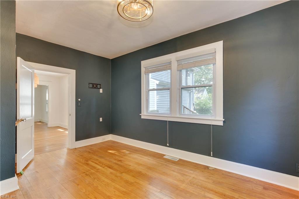 1733 Fontainebleau CRES