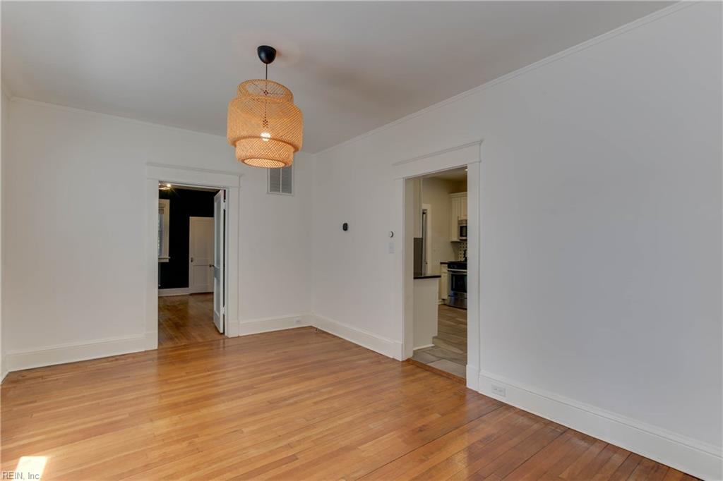 1733 Fontainebleau CRES