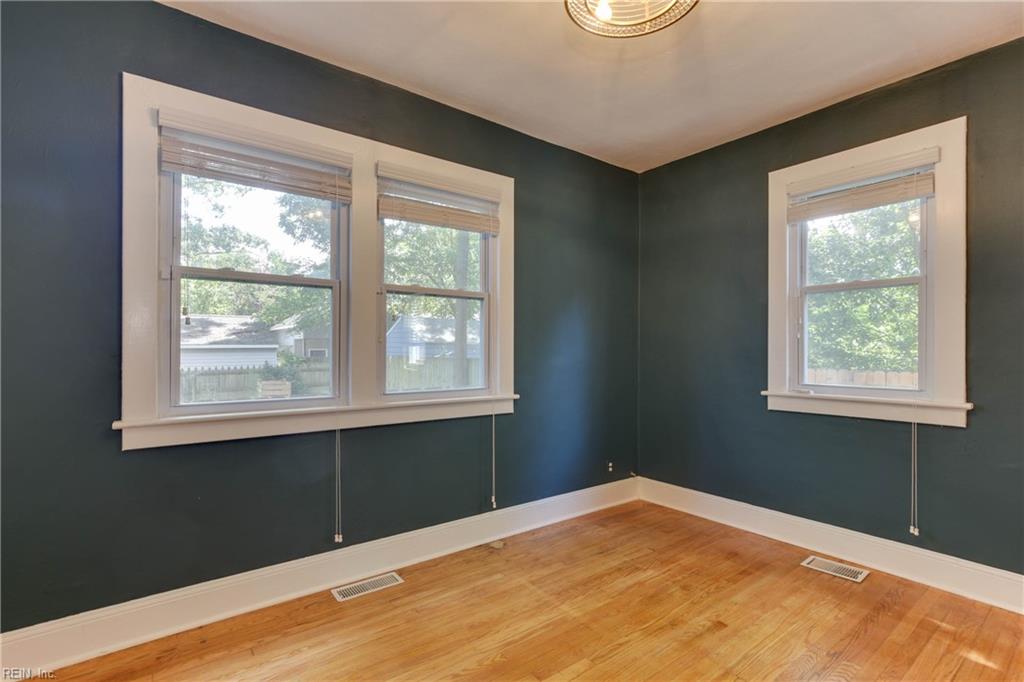 1733 Fontainebleau CRES