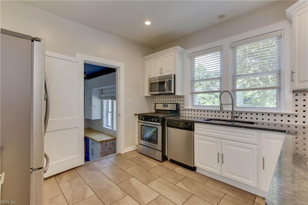 1733 Fontainebleau CRES