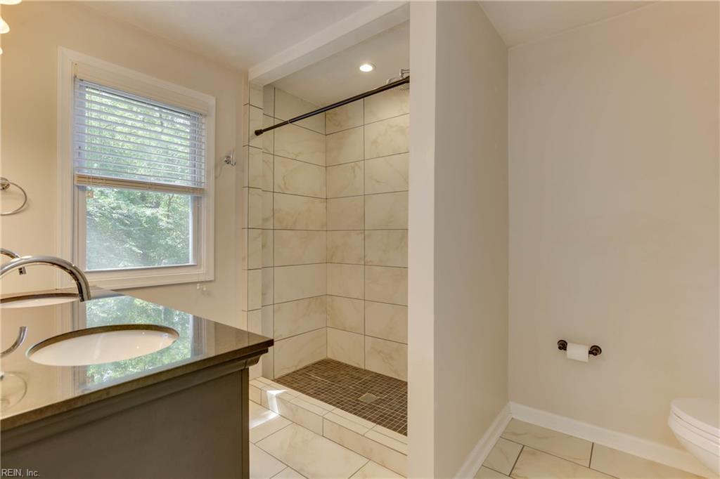 1733 Fontainebleau CRES