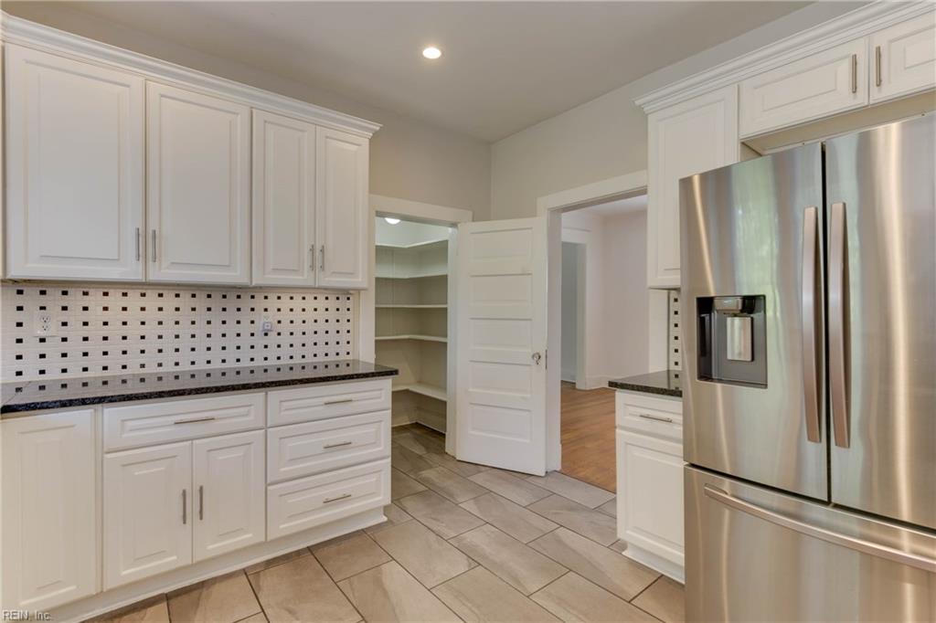 1733 Fontainebleau CRES