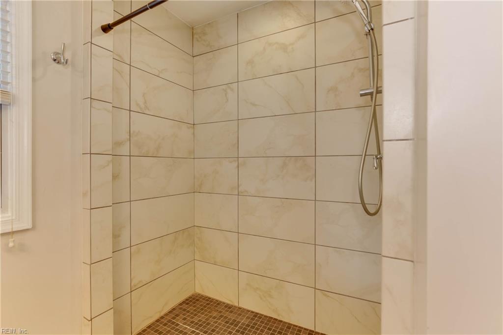 1733 Fontainebleau CRES