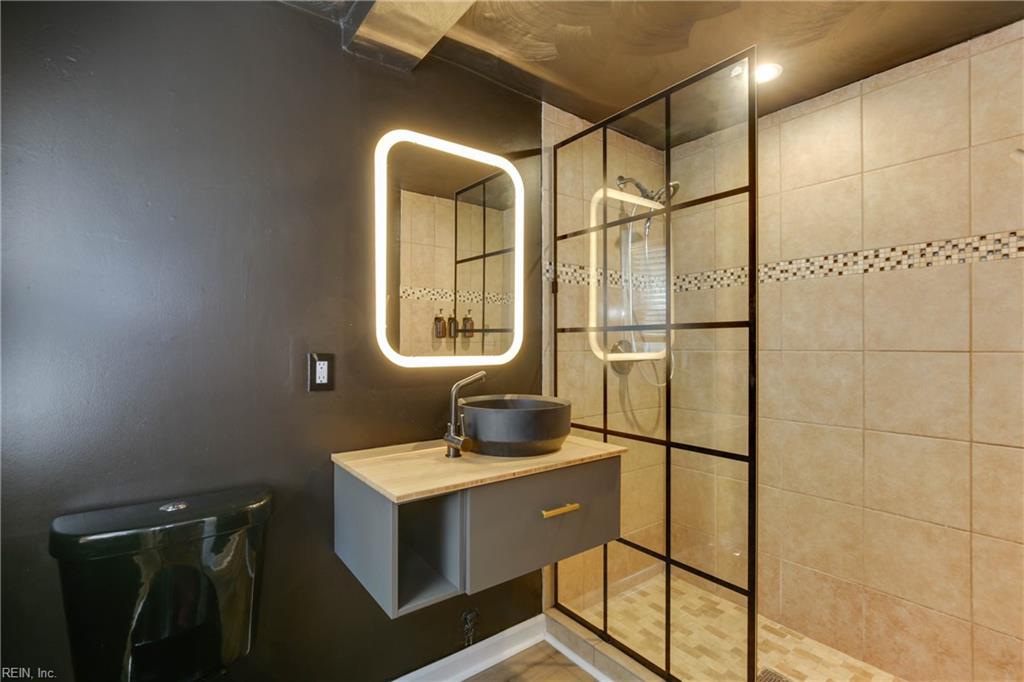 1733 Fontainebleau CRES