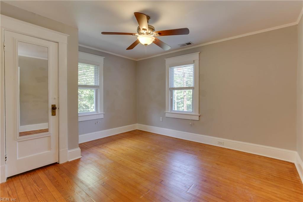 1733 Fontainebleau CRES