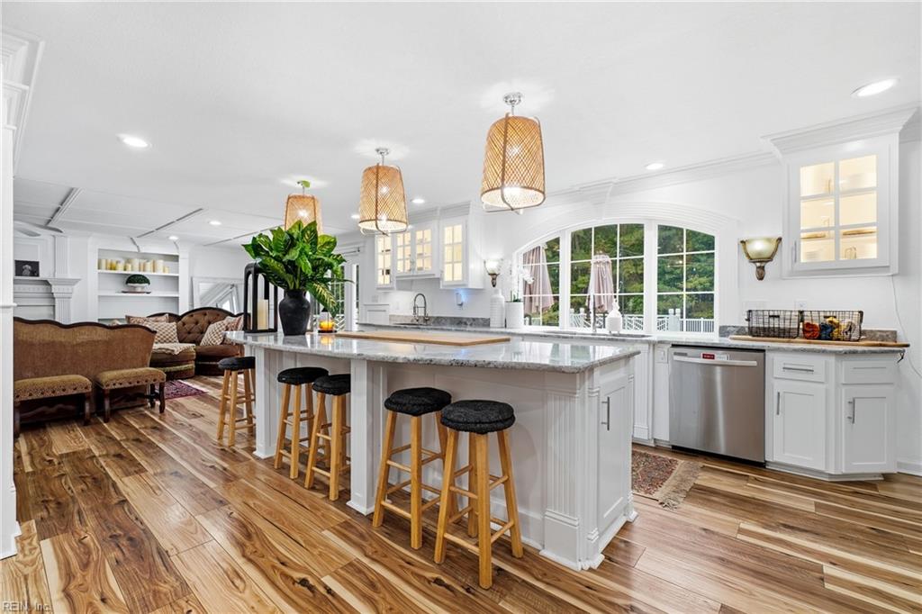 1901 Prince Edward DR