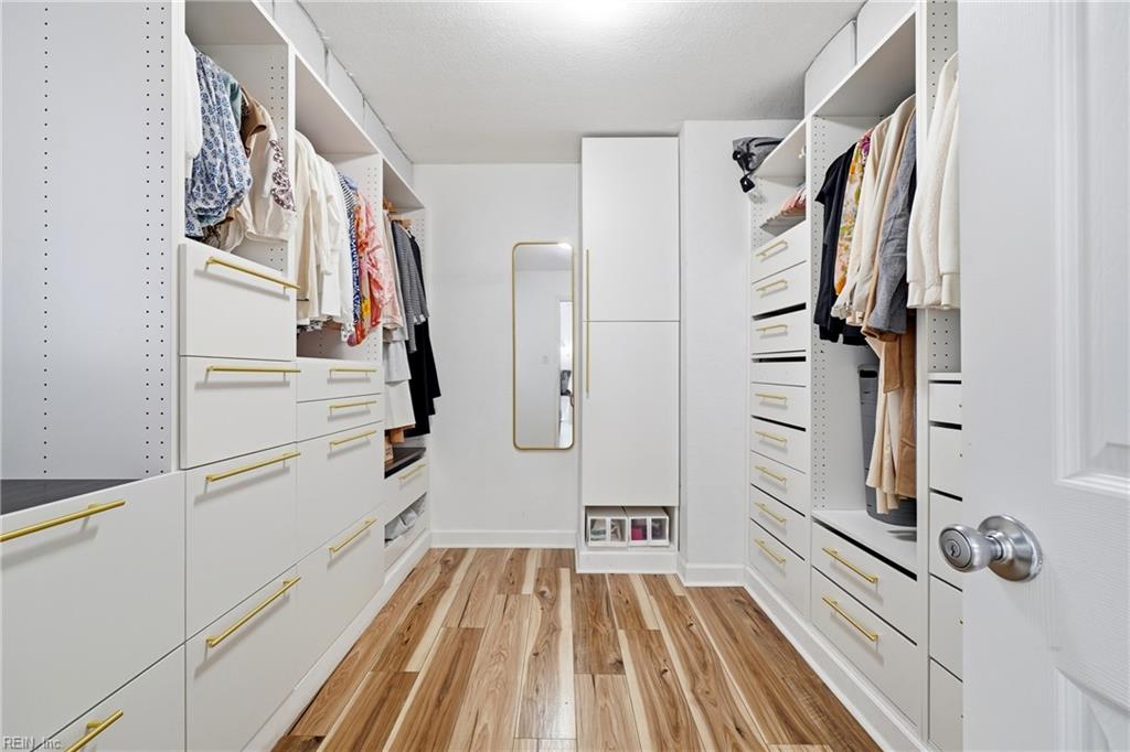 1901 Prince Edward DR