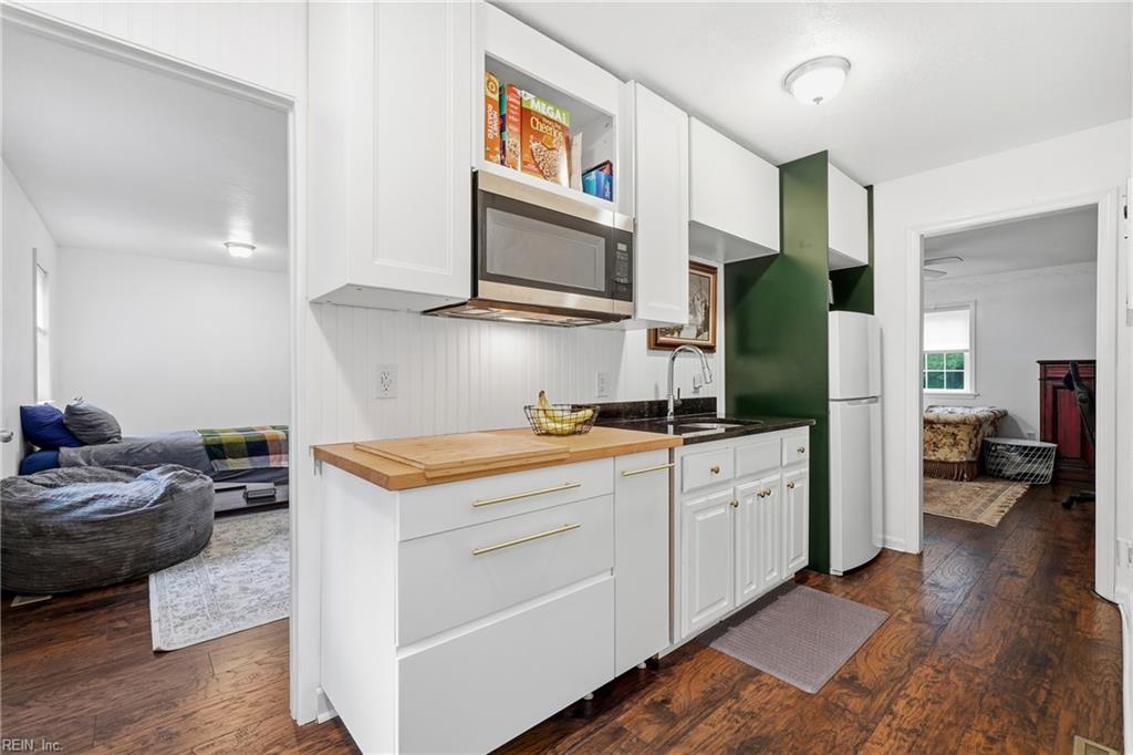 1901 Prince Edward DR