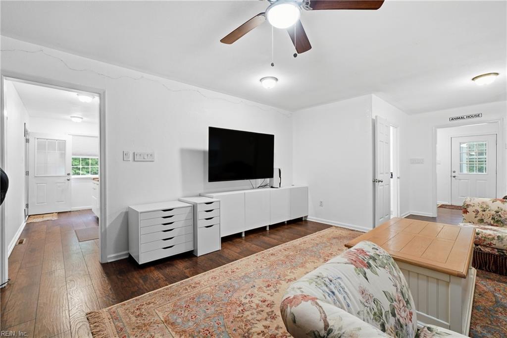 1901 Prince Edward DR