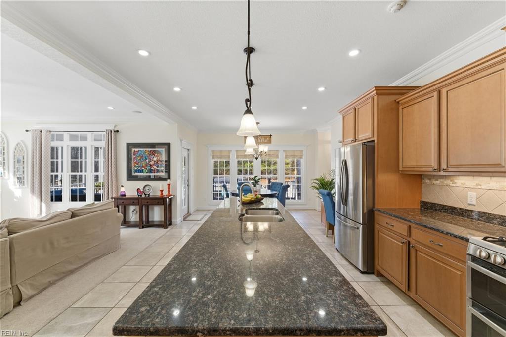 2100 Saint Brides RD W