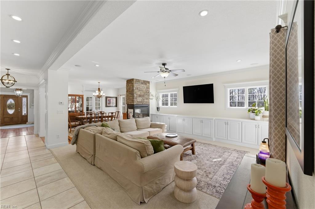 2100 Saint Brides RD W