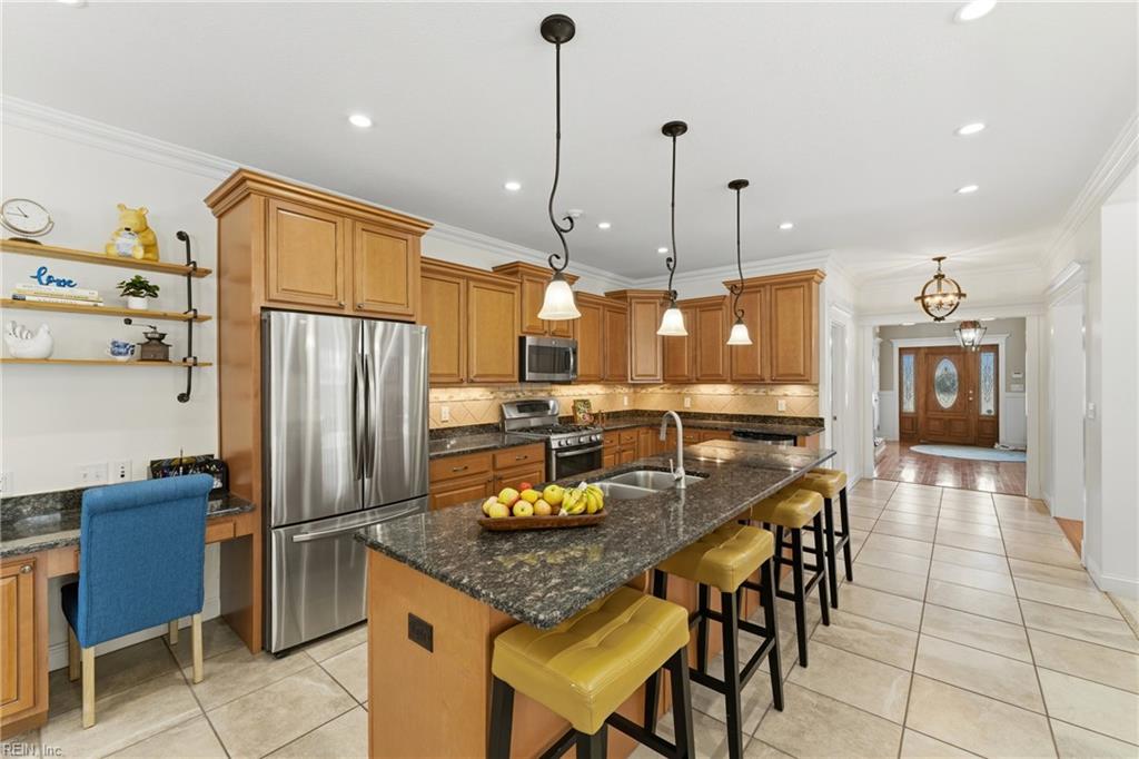 2100 Saint Brides RD W