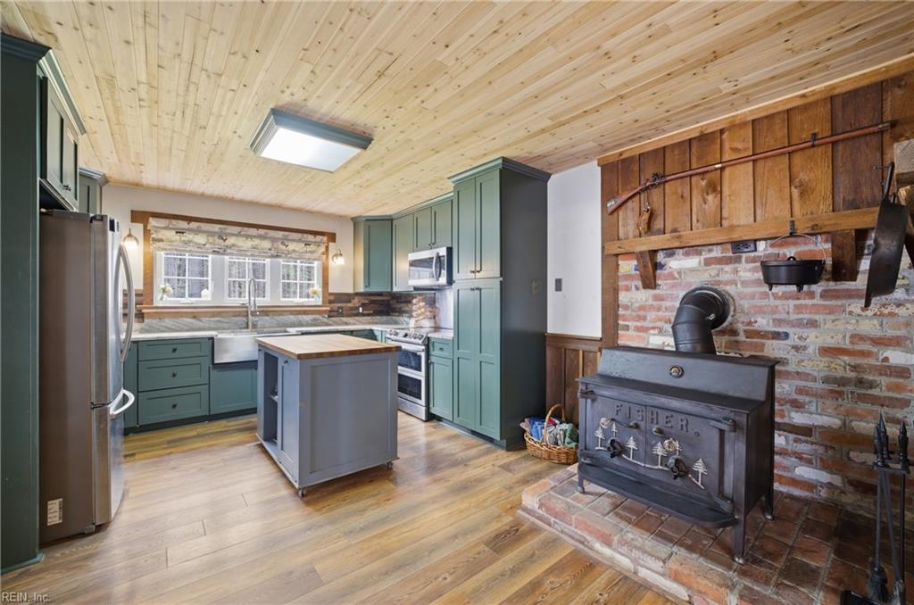 2805 Bunch Walnuts RD