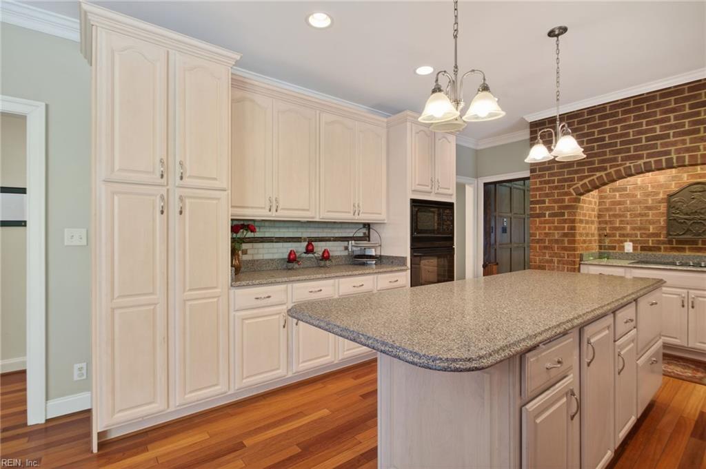 521 Woodards Ford RD
