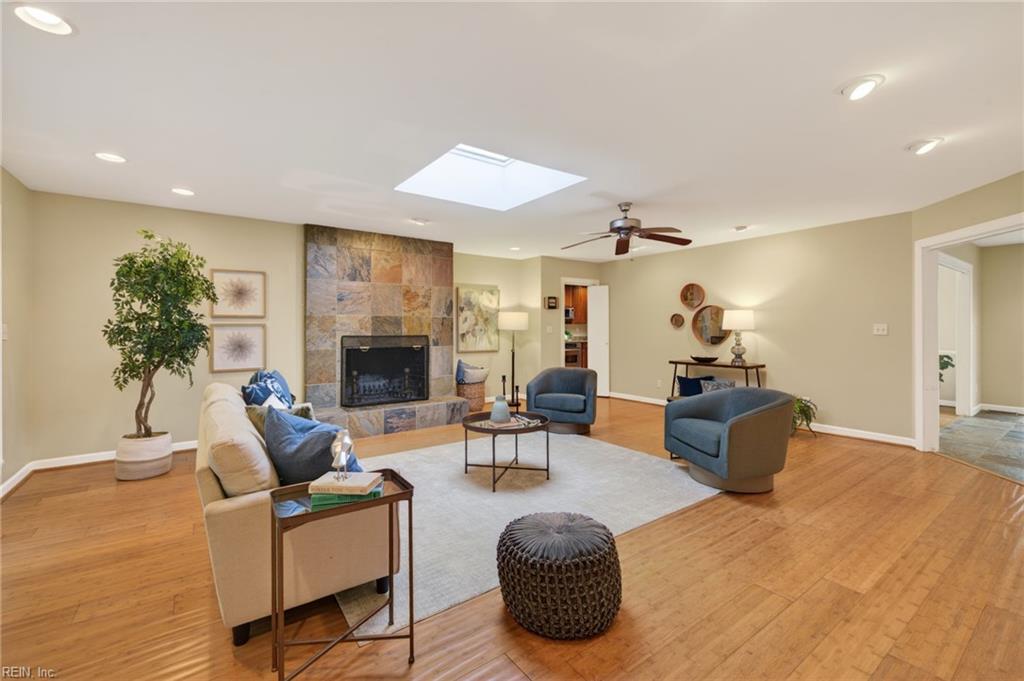 5221 Shenstone CIR