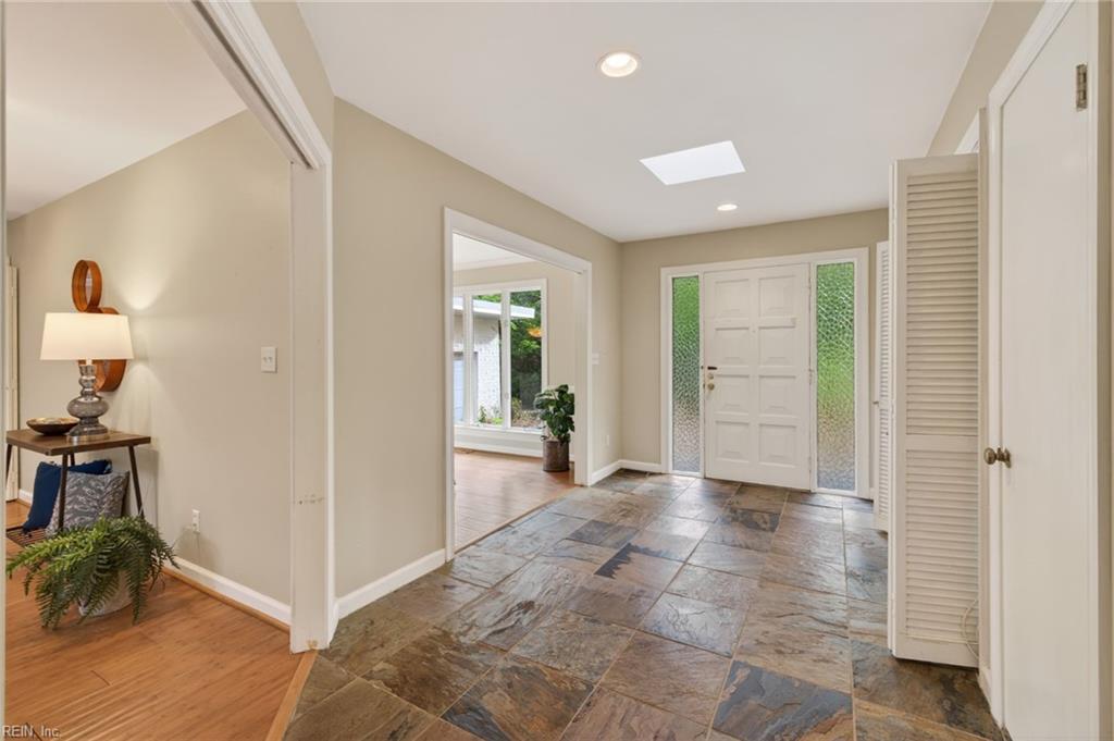5221 Shenstone CIR