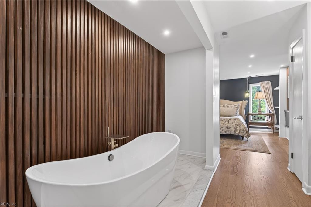 5 Valentine CT