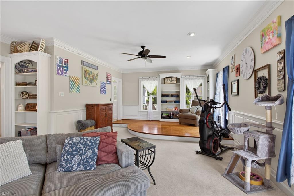528 Belem DR