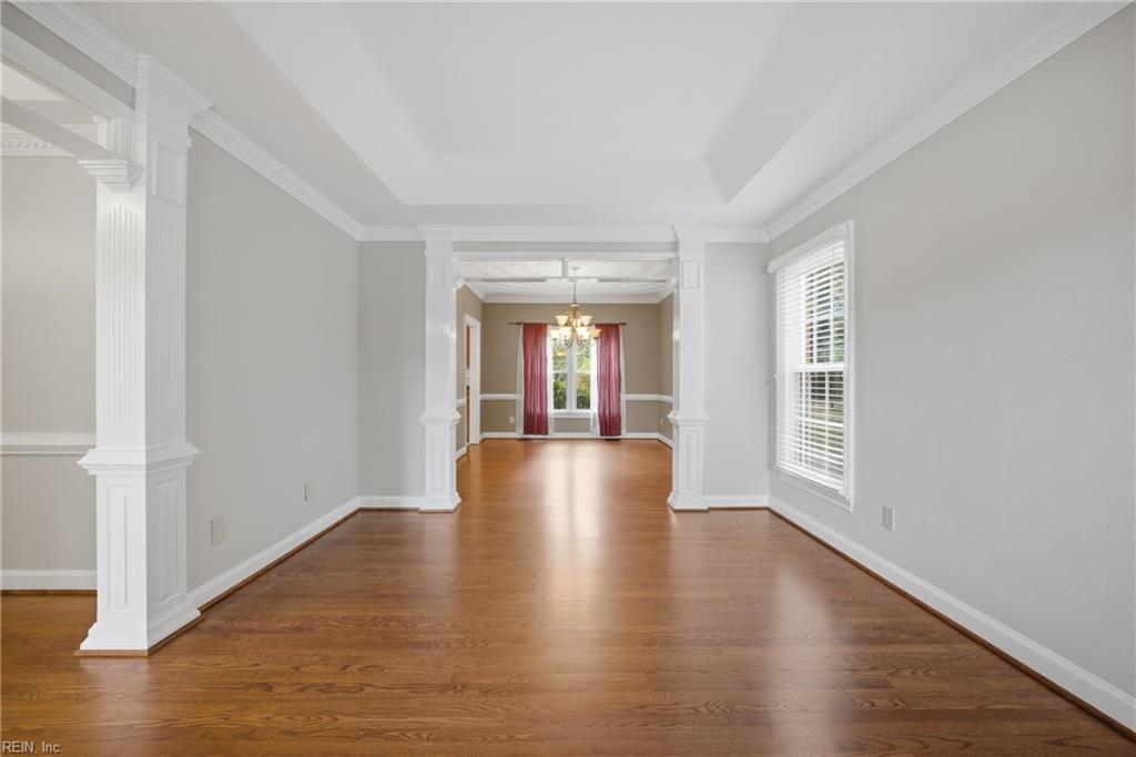 933 Forest Lakes CIR
