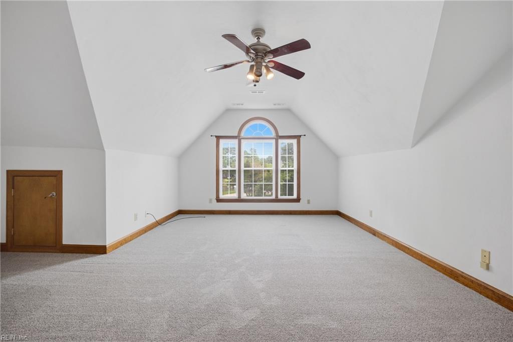 933 Forest Lakes CIR