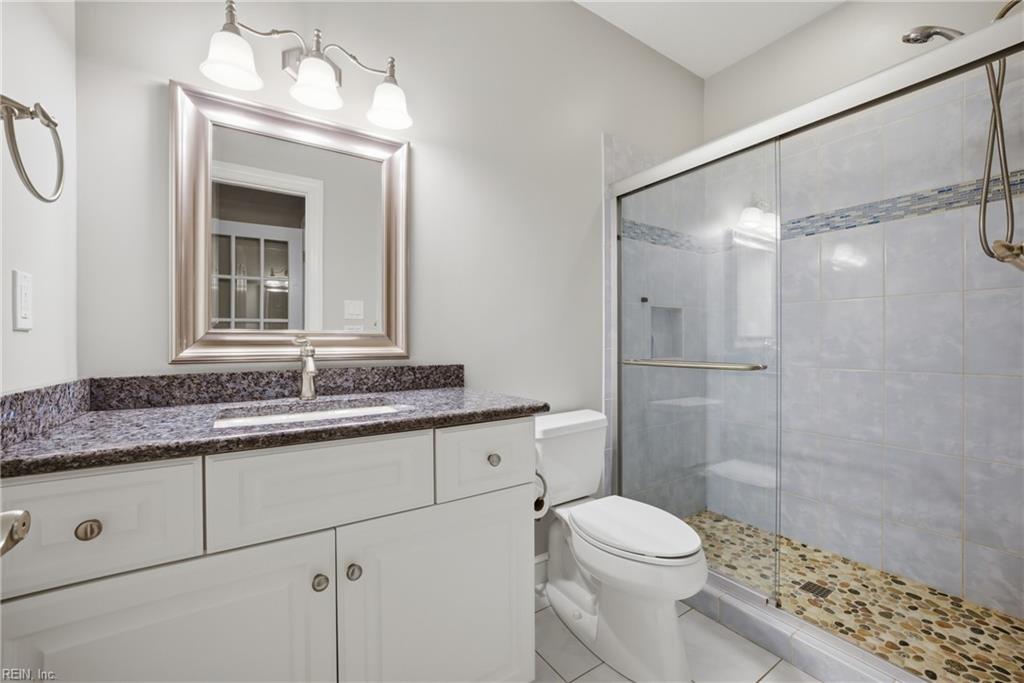 933 Forest Lakes CIR