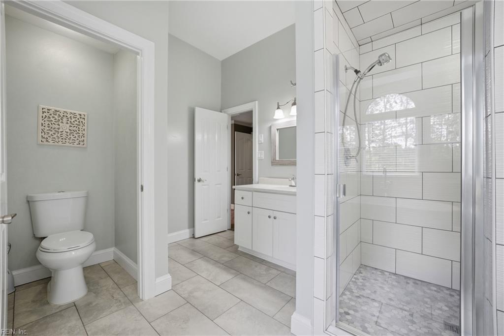 933 Forest Lakes CIR