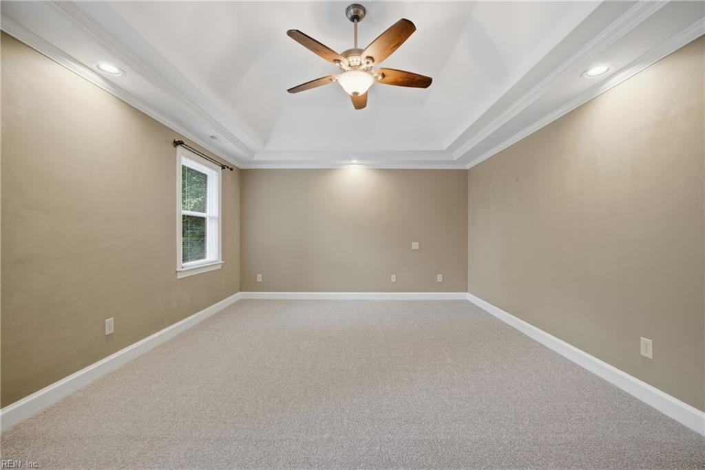 933 Forest Lakes CIR