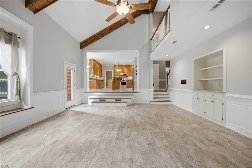 933 Forest Lakes CIR