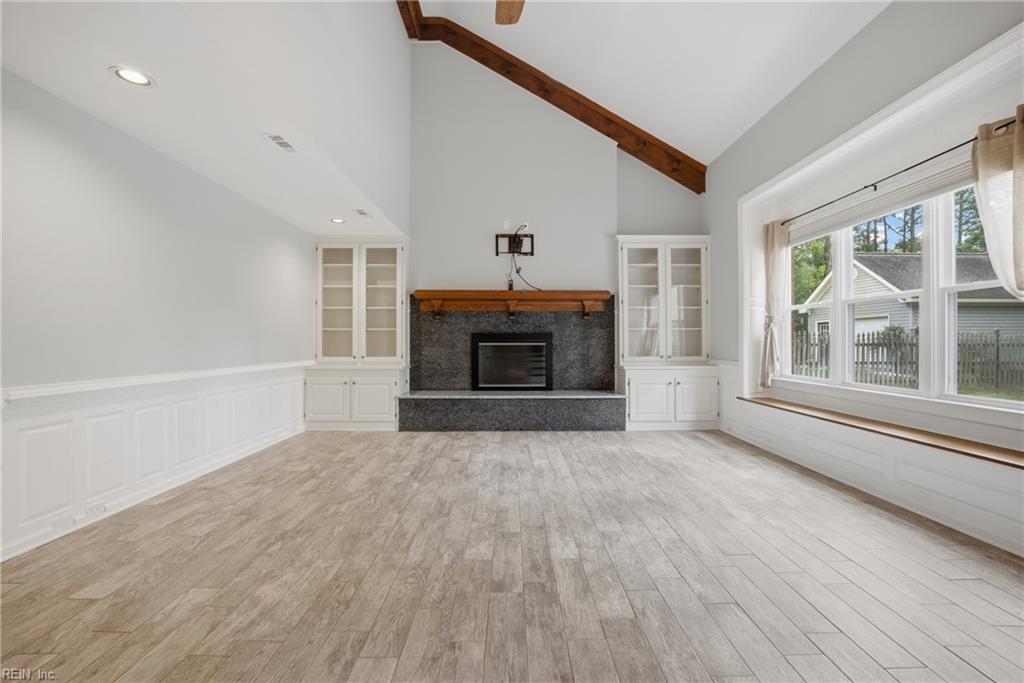 933 Forest Lakes CIR