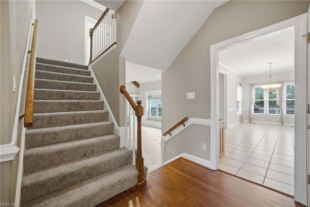 933 Forest Lakes CIR