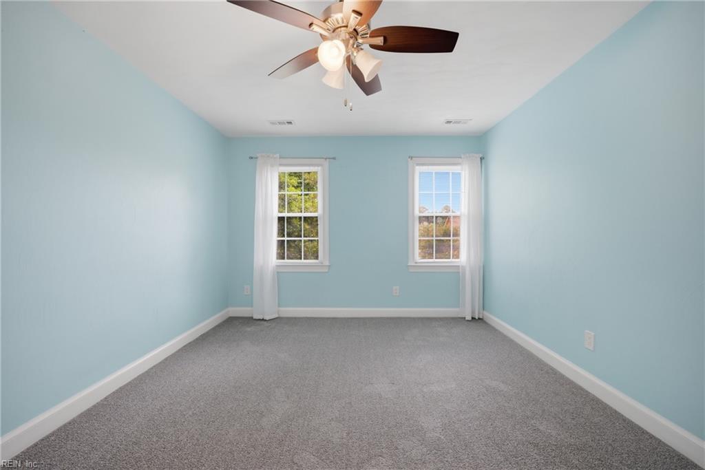 933 Forest Lakes CIR