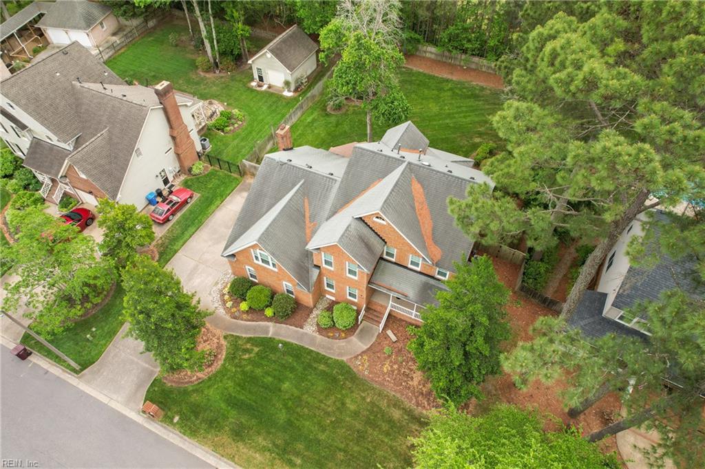 933 Forest Lakes CIR