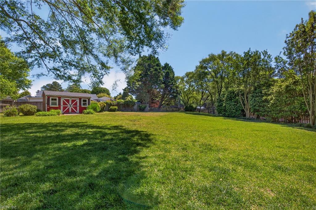704 Ravenstone CT