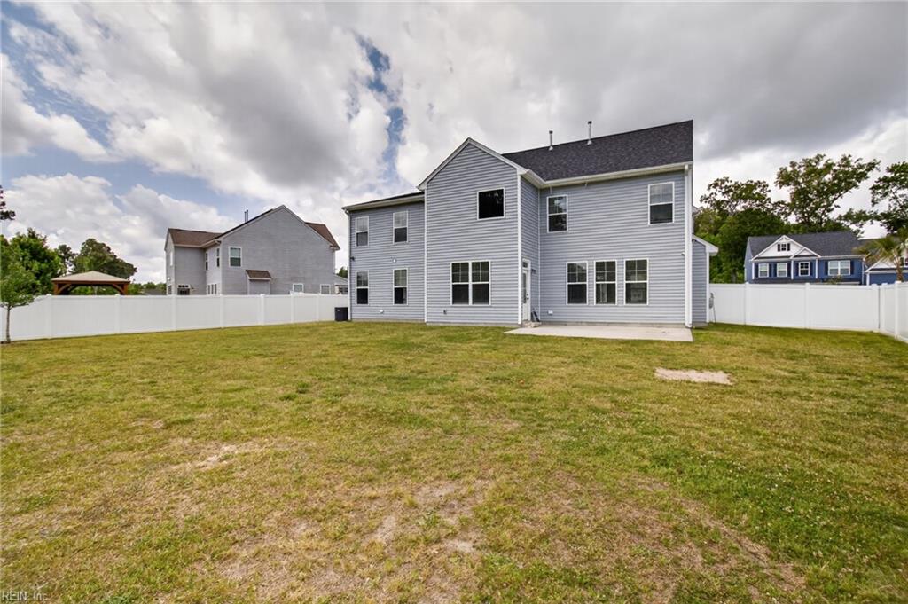 709 Renee LN