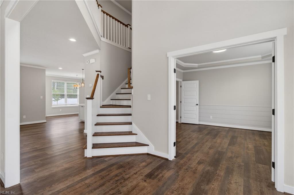 709 Renee LN