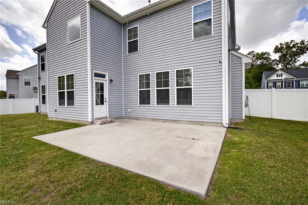 709 Renee LN