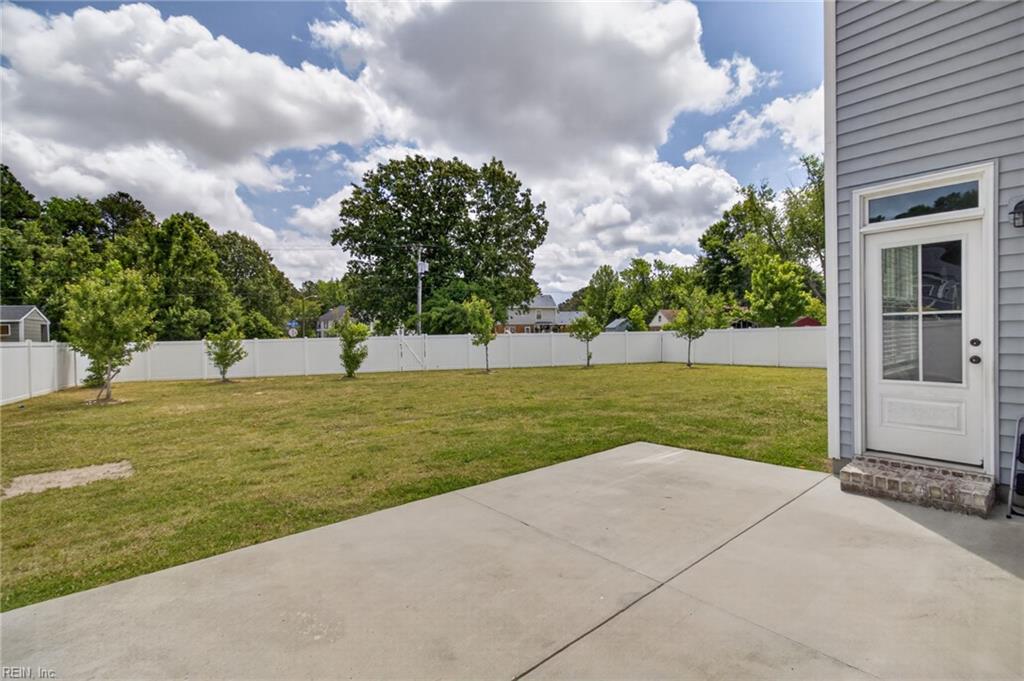 709 Renee LN