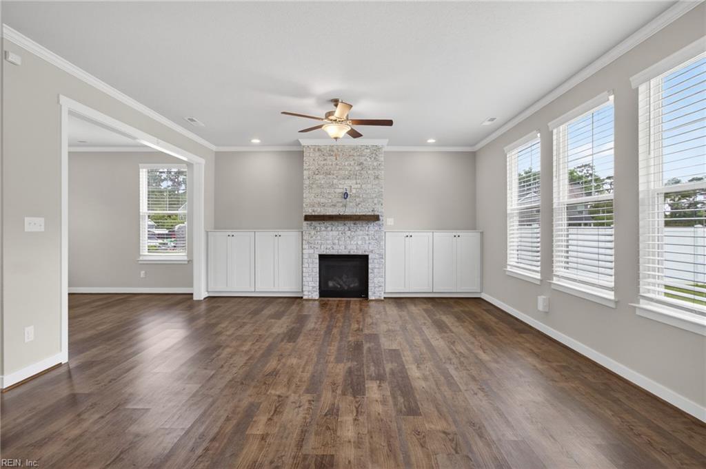 709 Renee LN