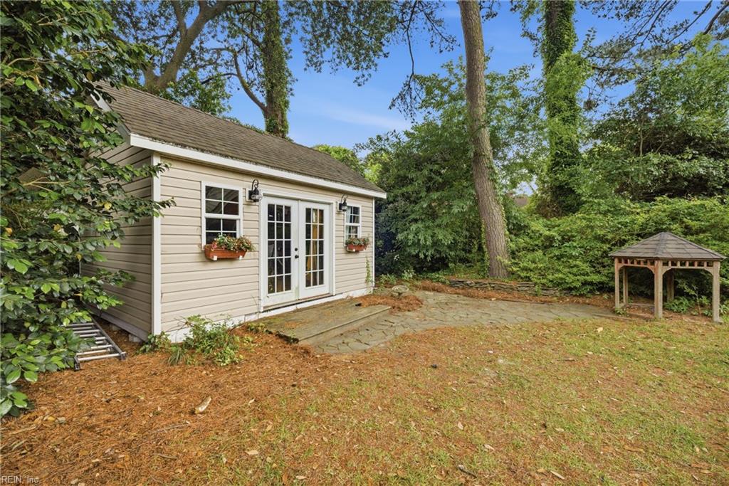 1511 Eleanor CT