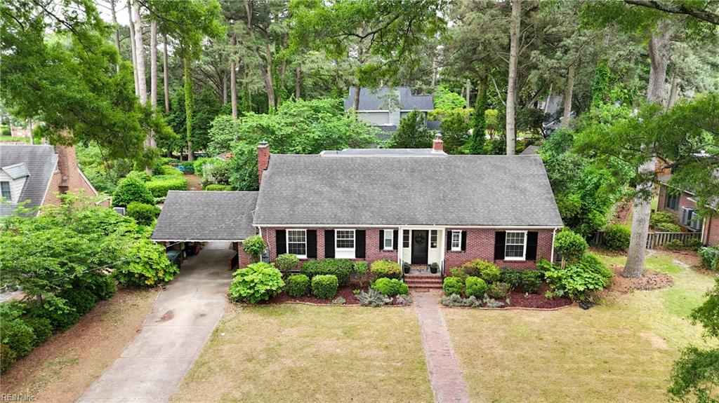 1511 Eleanor CT