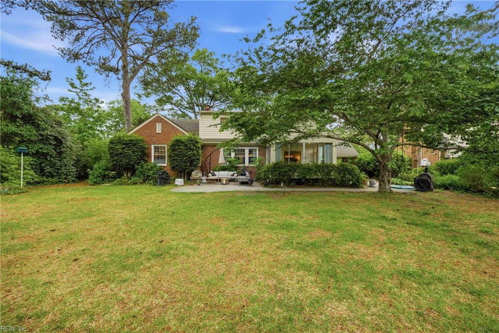 1511 Eleanor CT