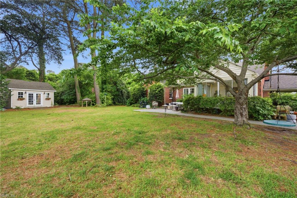 1511 Eleanor CT
