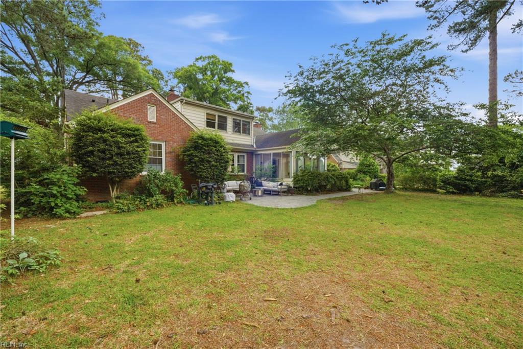 1511 Eleanor CT
