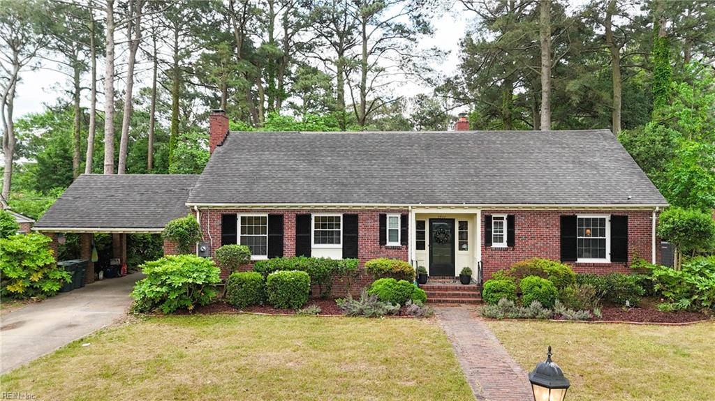 1511 Eleanor CT